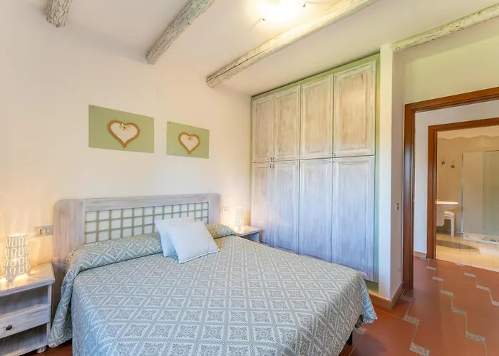 Antonina * Porto Rotondo