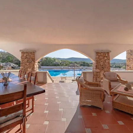 Antonina * Porto Rotondo