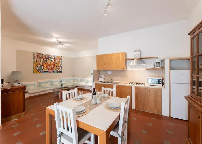 Antonina * Porto Rotondo